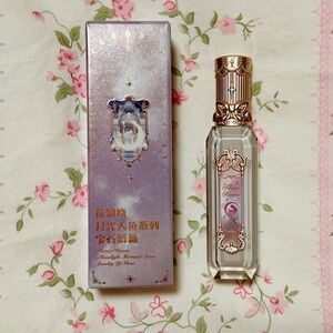 BNIB Flower Knows Moonlight Mermaid Series Jewelry Lip Gloss GE02 Goldfish Pearl